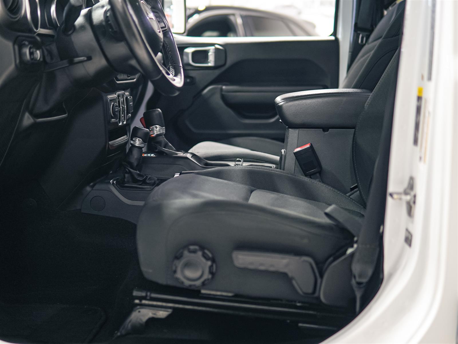 used 2022 Jeep Gladiator car, priced at $37,994