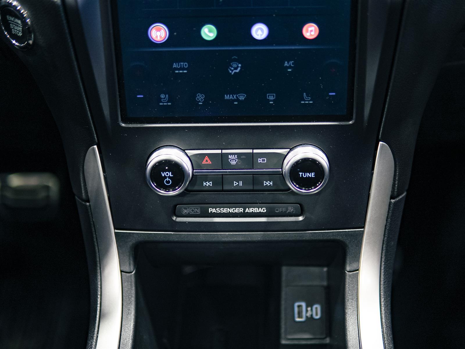 used 2024 Ford Edge car, priced at $31,493