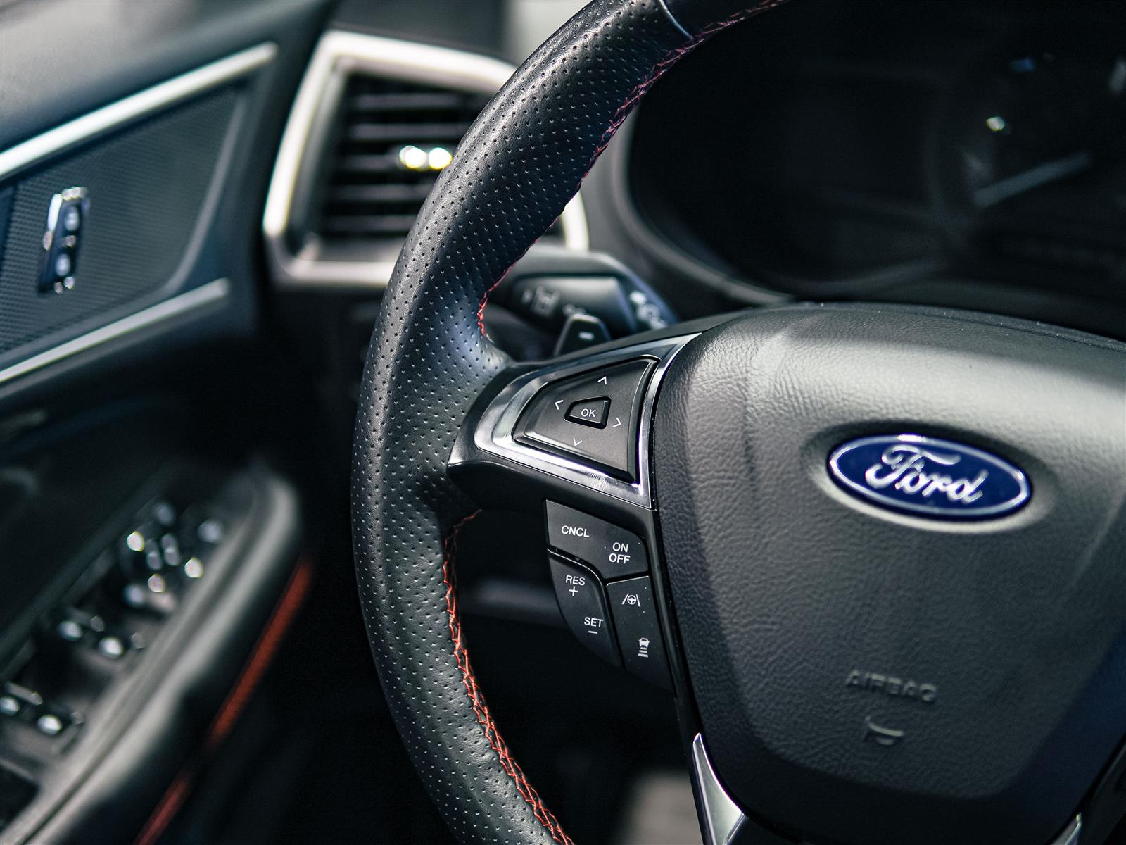 used 2024 Ford Edge car, priced at $31,493