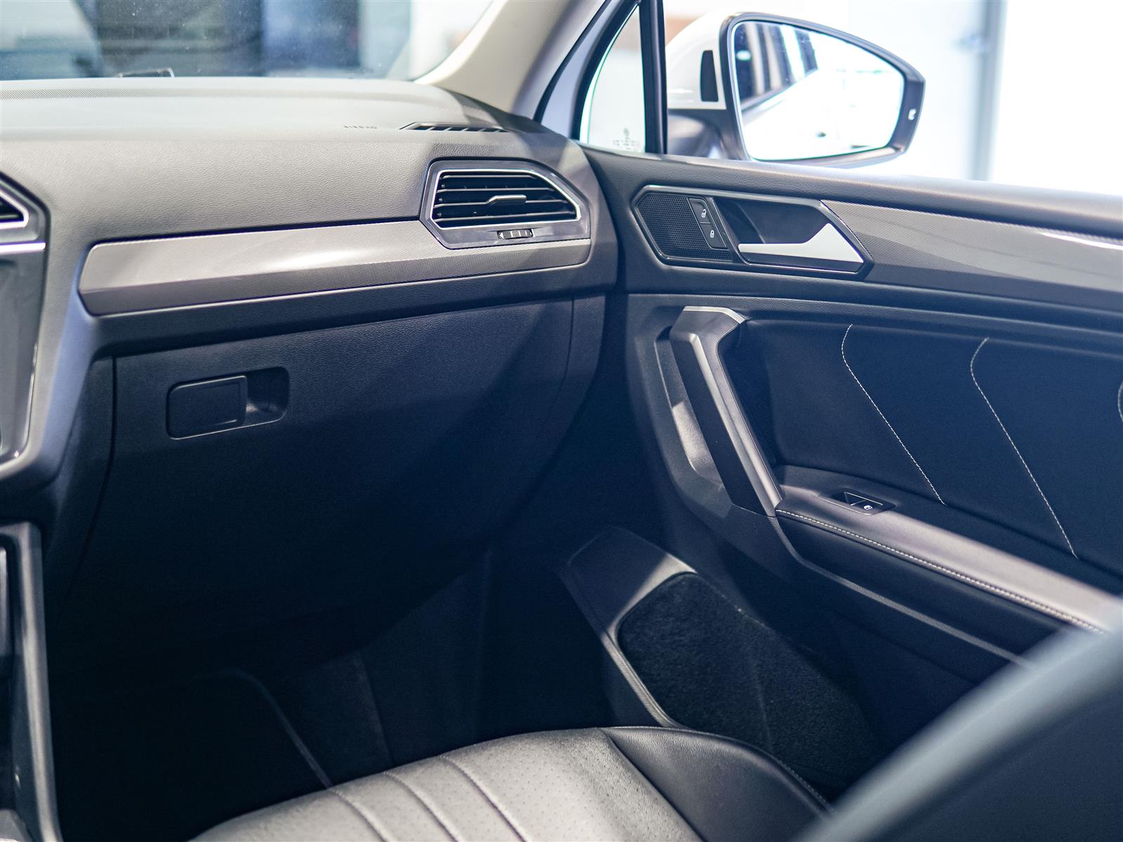 used 2024 Volkswagen Tiguan car, priced at $25,962