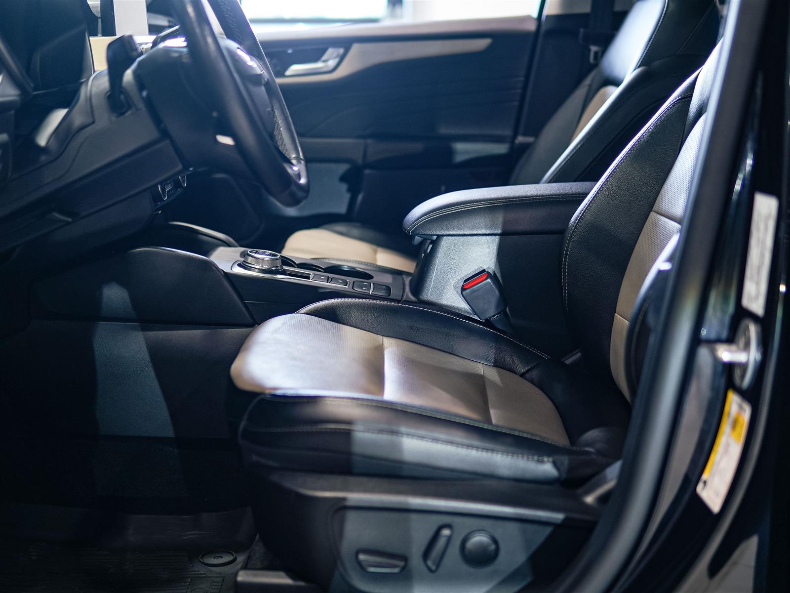 used 2022 Ford Escape car, priced at $24,962