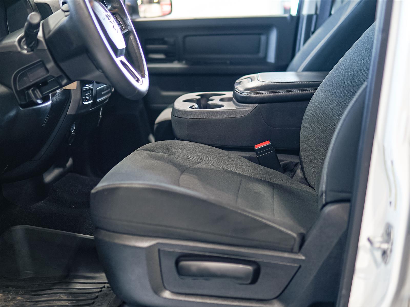 used 2022 Ram 1500 Classic car, priced at $37,593