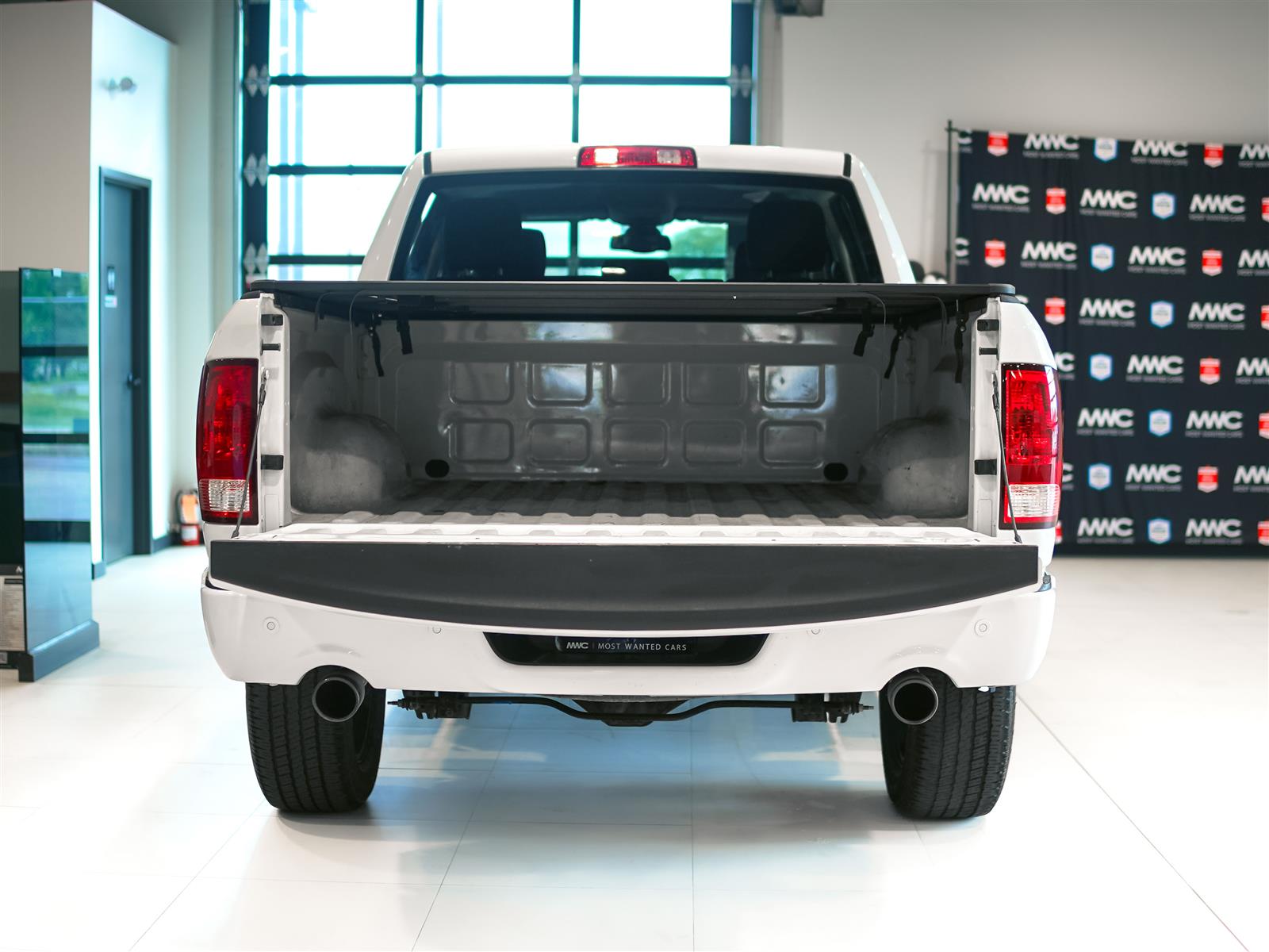 used 2022 Ram 1500 Classic car, priced at $37,593
