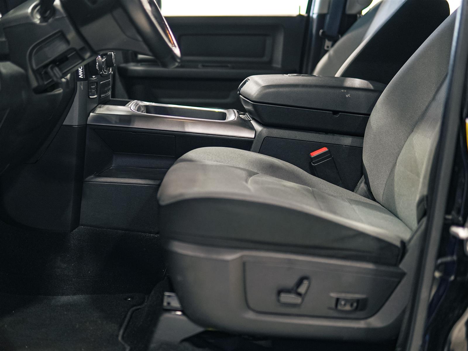 used 2022 Ram 1500 Classic car, priced at $37,983