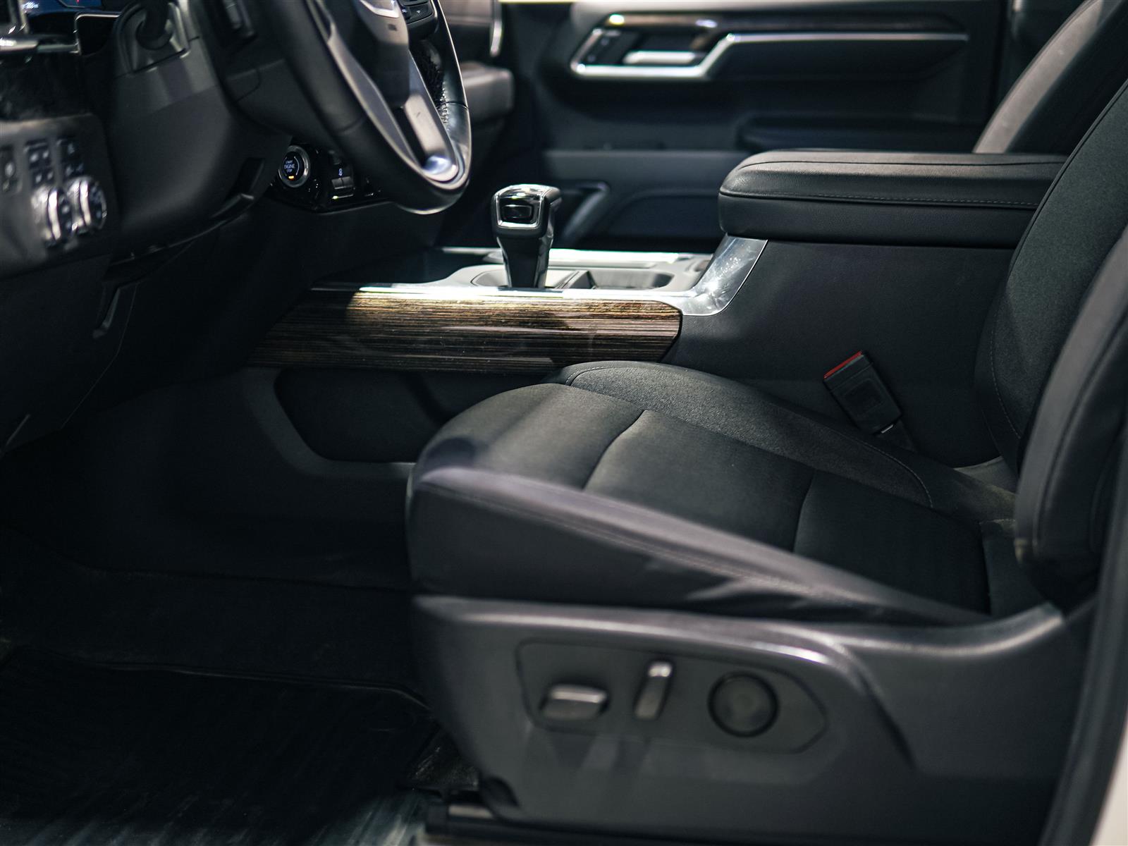 used 2024 GMC Sierra 1500 car, priced at $50,965