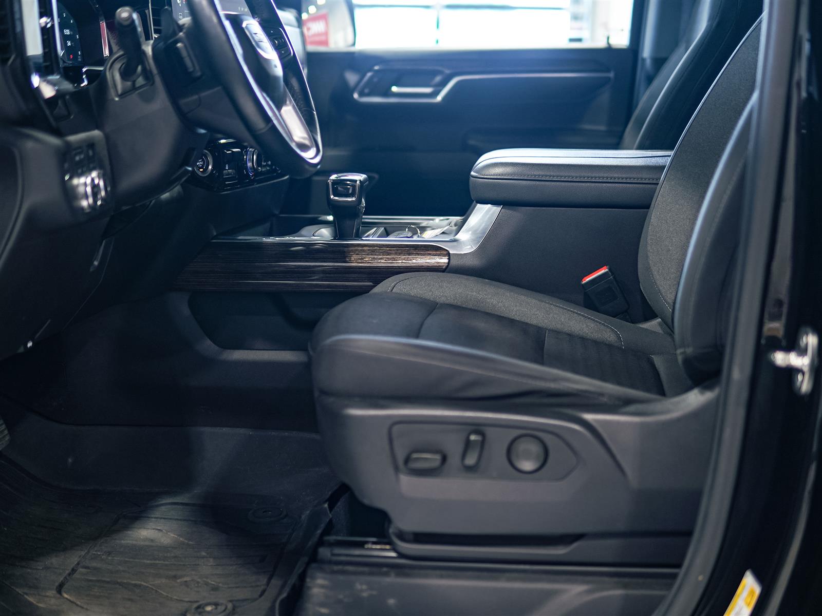 used 2024 GMC Sierra 1500 car, priced at $52,887