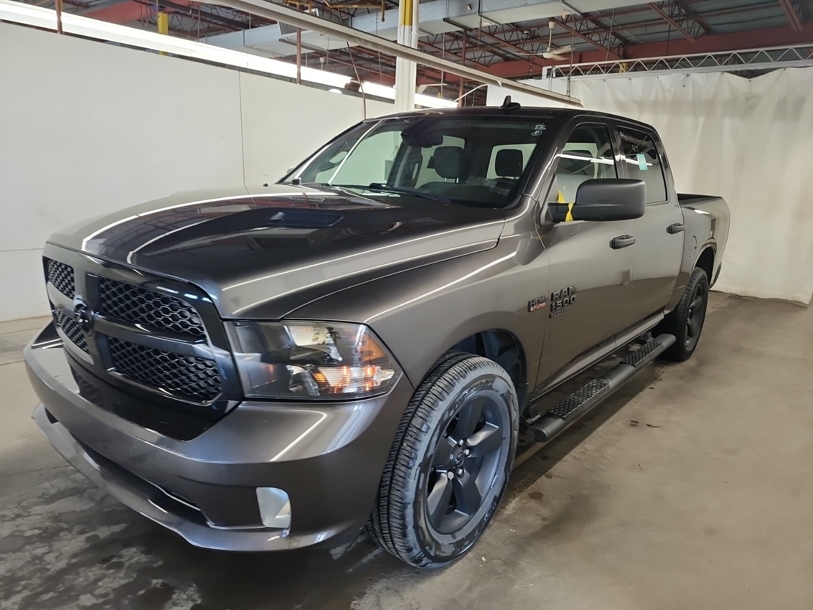 used 2022 Ram 1500 Classic car, priced at $35,964