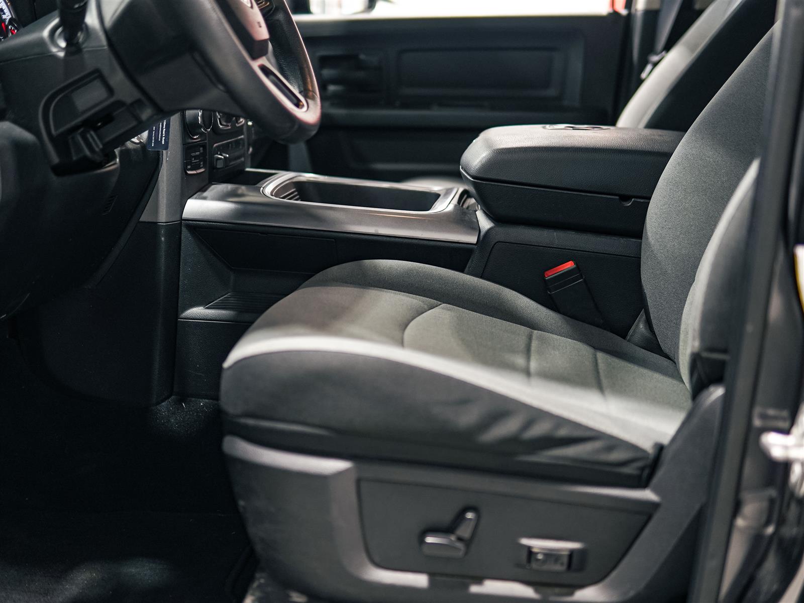 used 2022 Ram 1500 Classic car, priced at $35,653