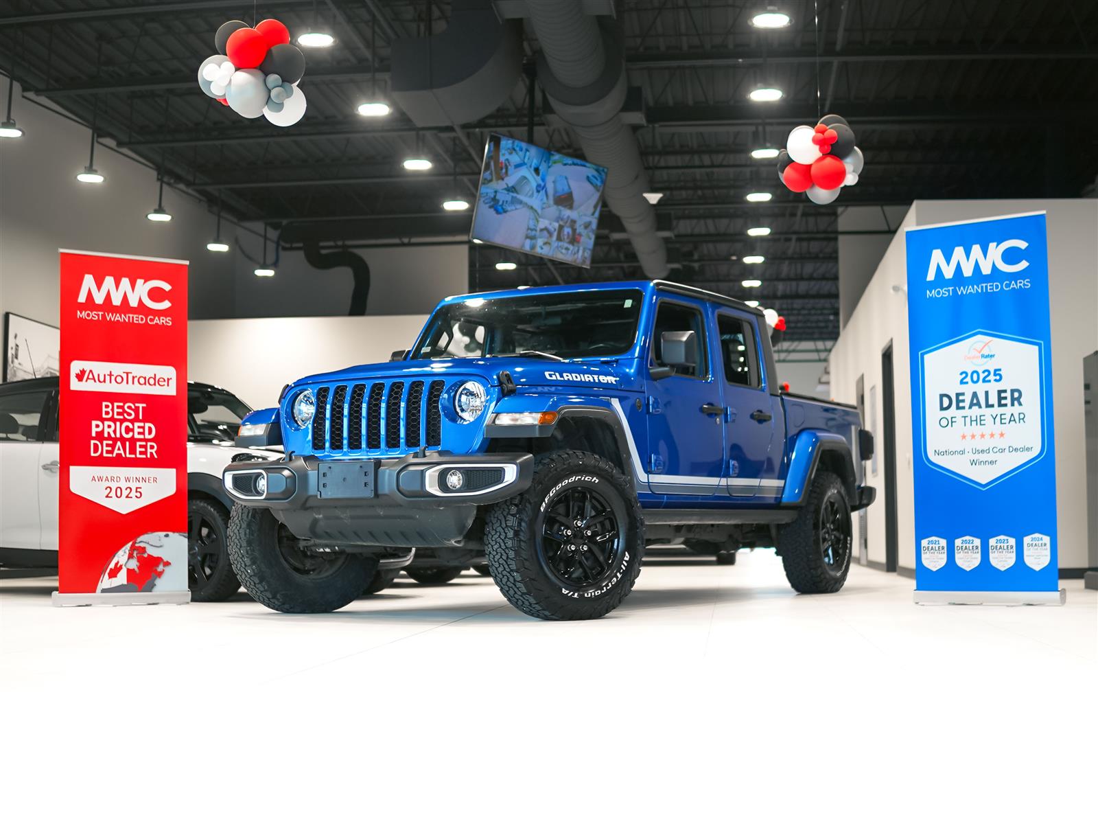 Blue 2022 Jeep Gladiator Sport Crew Cab 4WD Pickup Truck Four-Wheel Drive Automatic