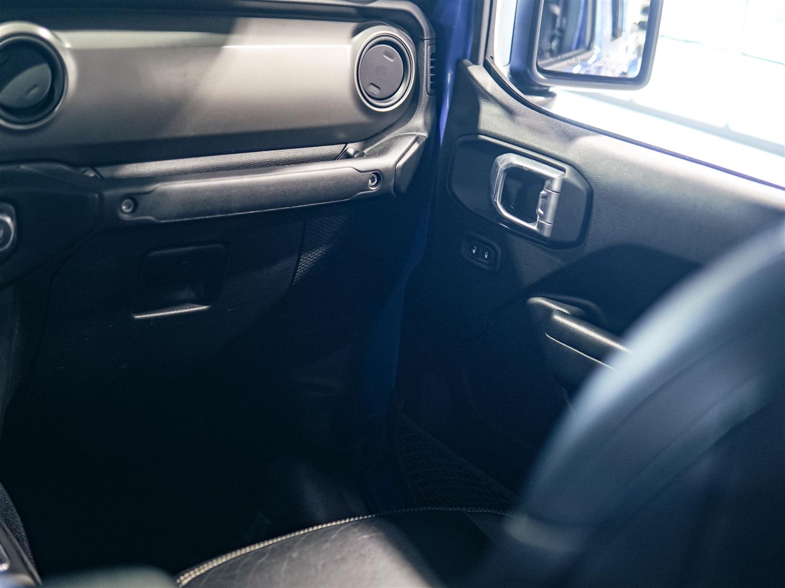 used 2022 Jeep Gladiator car, priced at $40,964