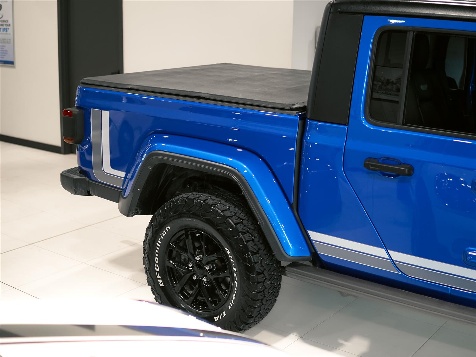 used 2022 Jeep Gladiator car, priced at $40,964