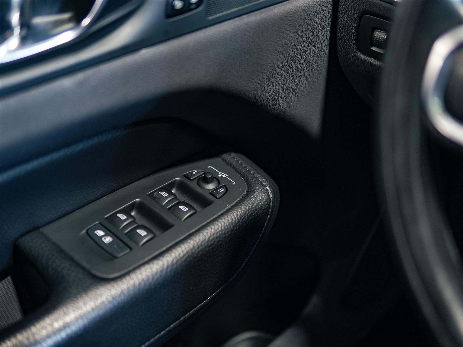 used 2021 Volvo XC60 car, priced at $28,763