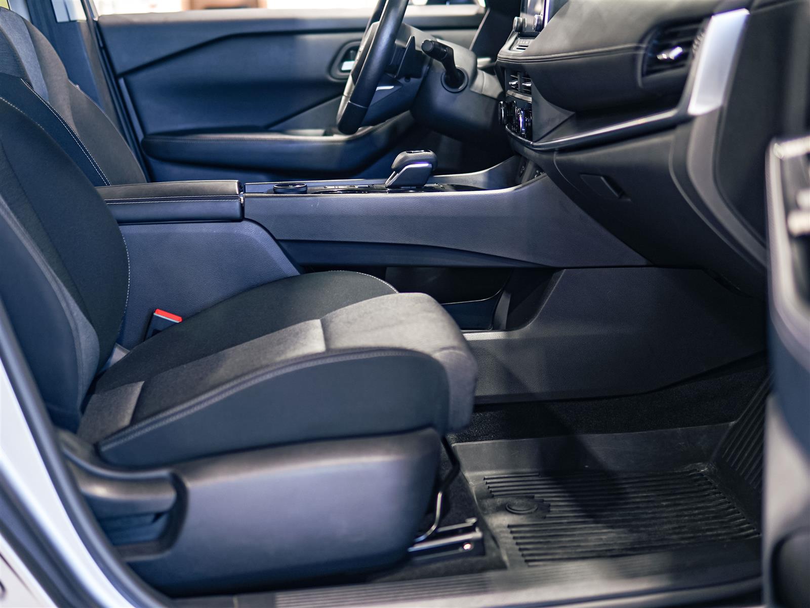 used 2024 Nissan Rogue car, priced at $27,462