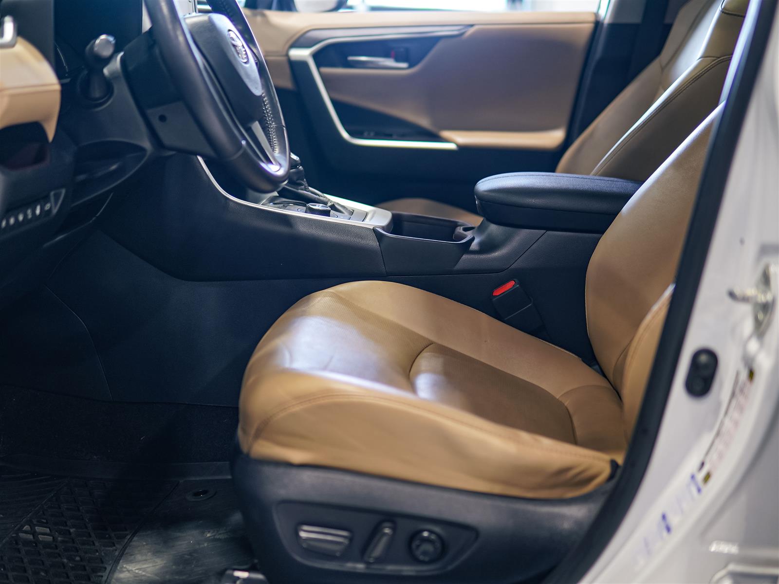 used 2019 Toyota Rav 4 Hybrid car, priced at $34,882