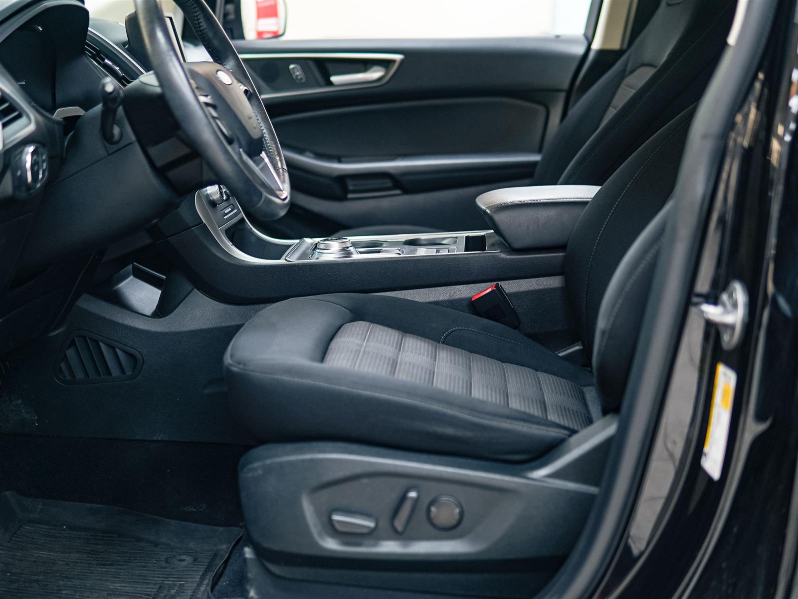 used 2022 Ford Edge car, priced at $23,895