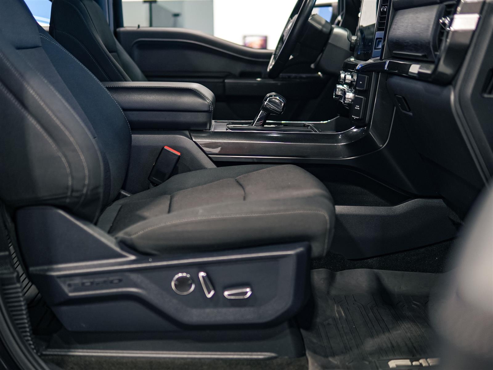 used 2021 Ford F-150 car, priced at $33,676
