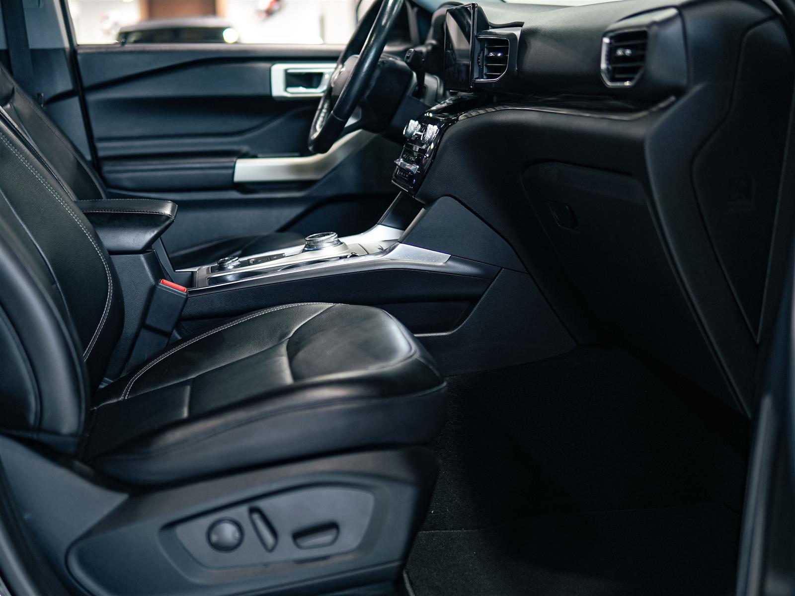 used 2022 Ford Explorer car, priced at $32,993