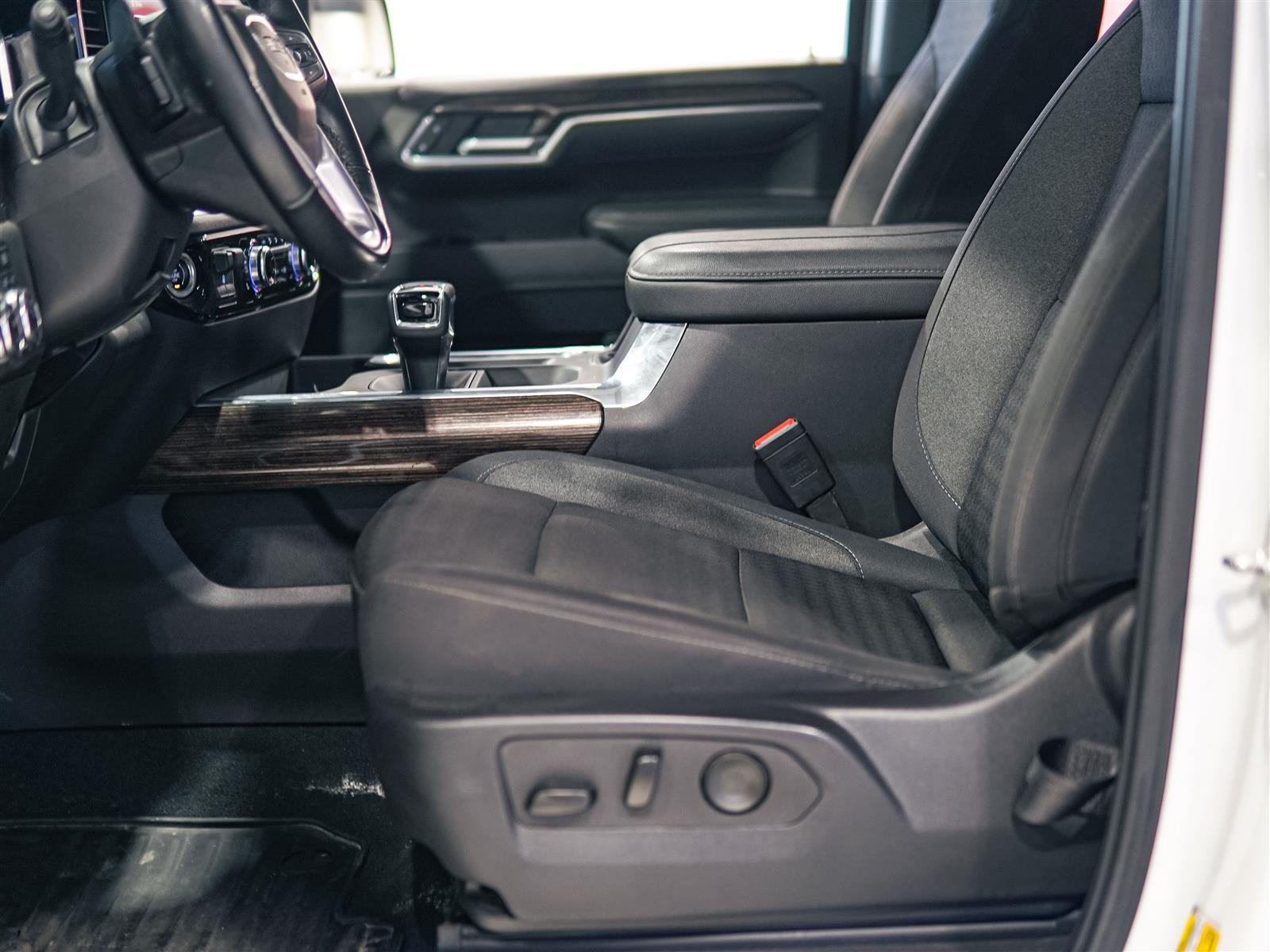 used 2025 GMC Sierra 1500 car, priced at $53,994