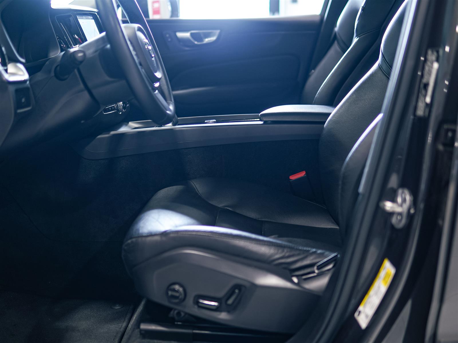 used 2023 Volvo XC60 car, priced at $32,965