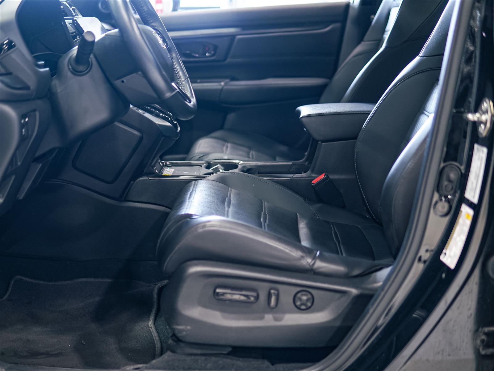 used 2020 Honda CR-V car, priced at $30,963