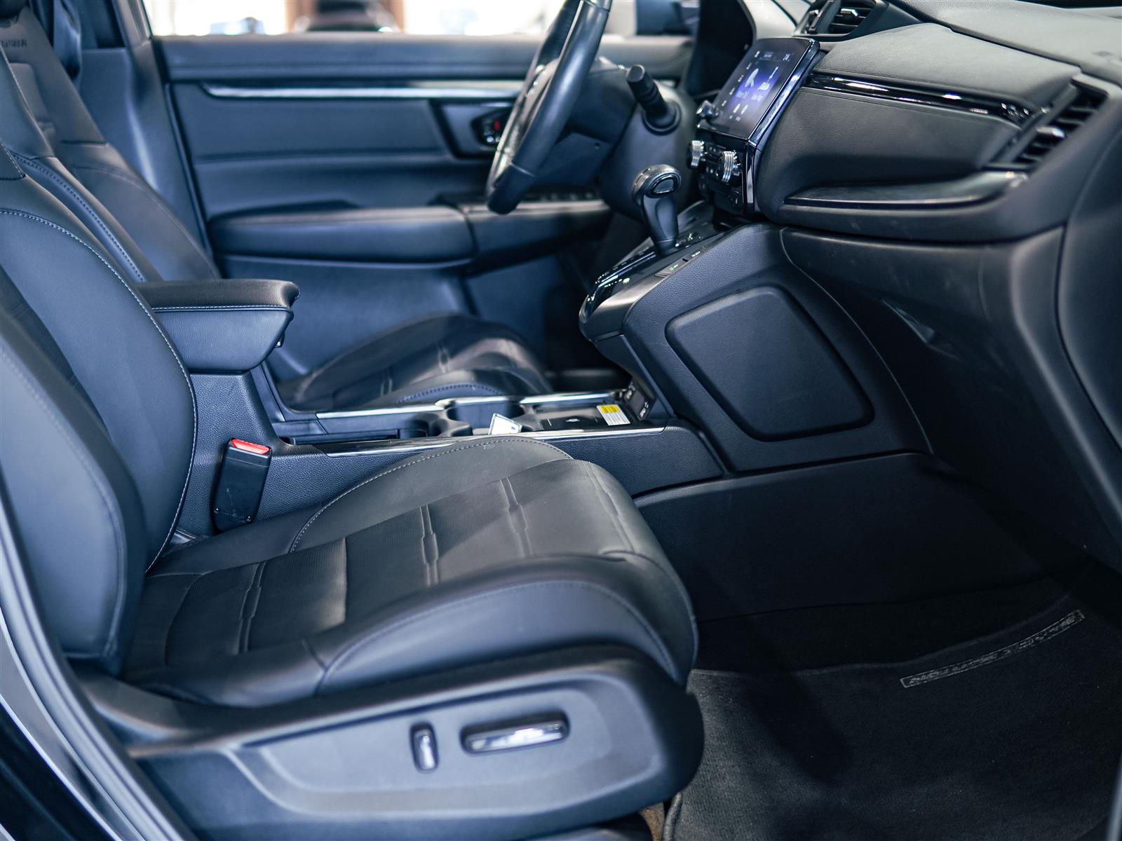 used 2020 Honda CR-V car, priced at $30,963
