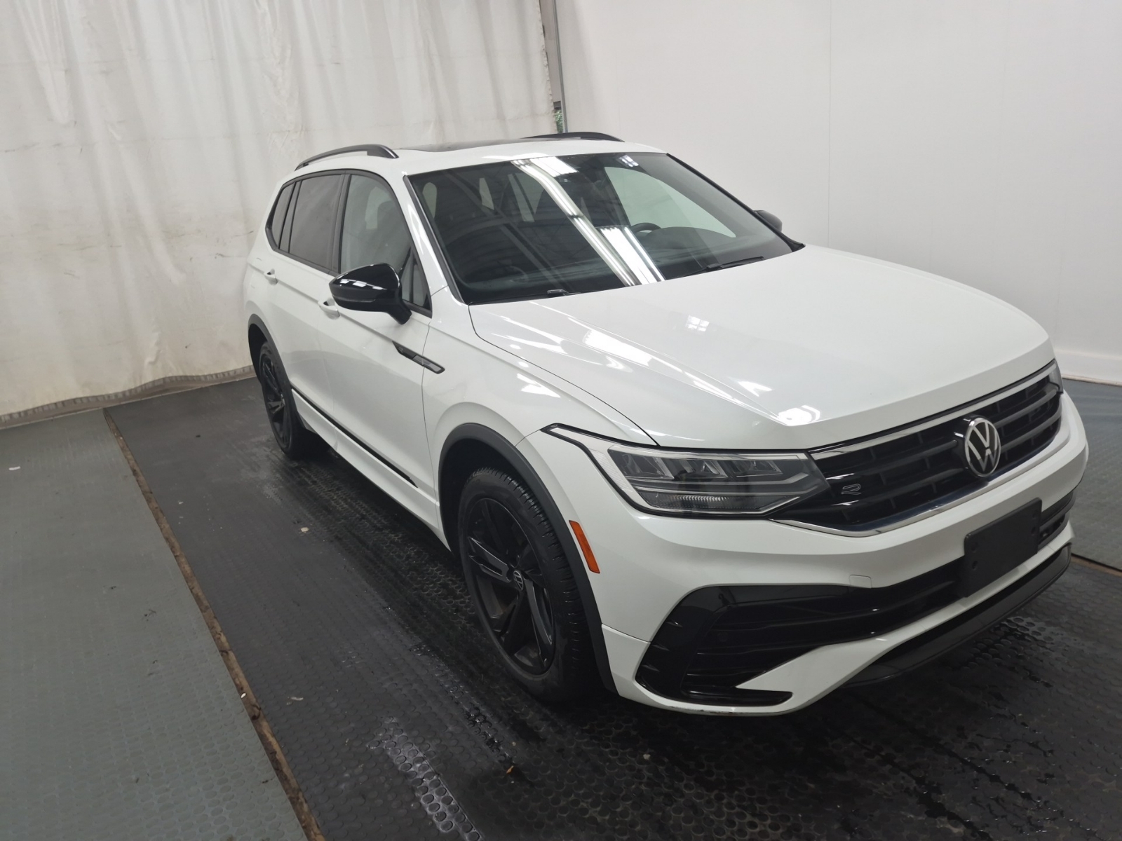 used 2023 Volkswagen Tiguan car, priced at $28,962