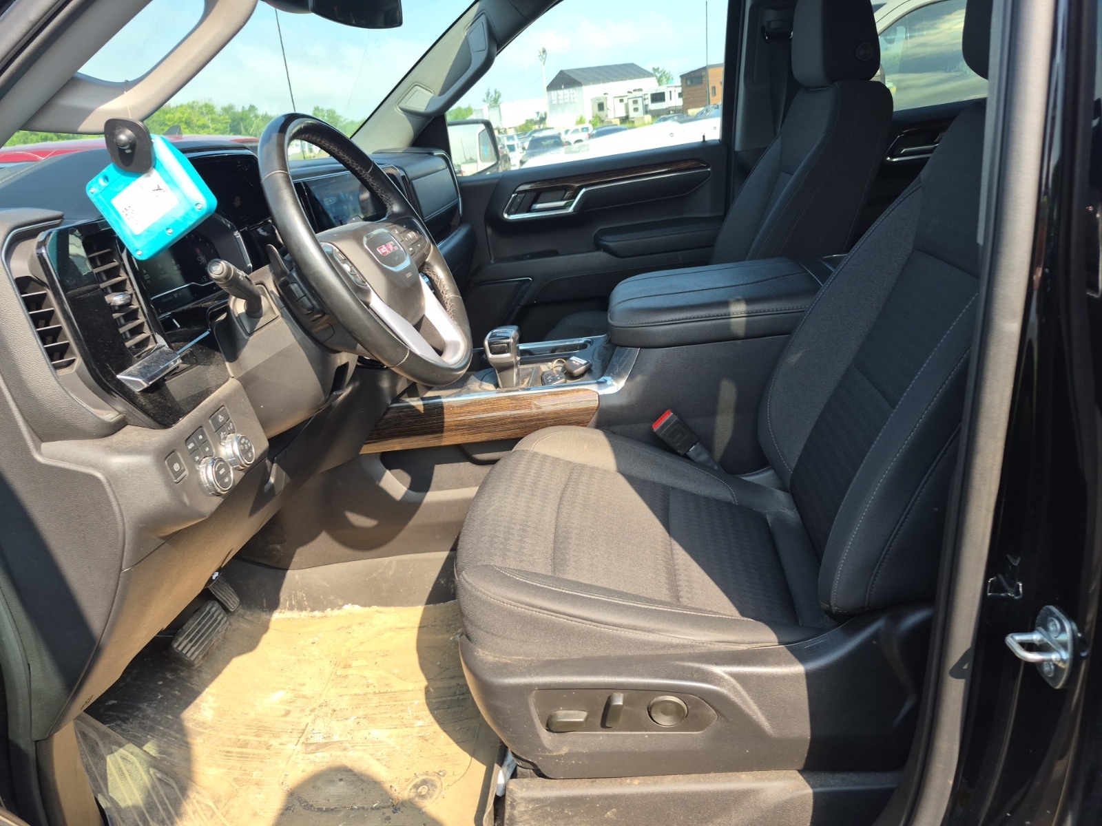 used 2023 GMC Sierra 1500 car, priced at $44,864