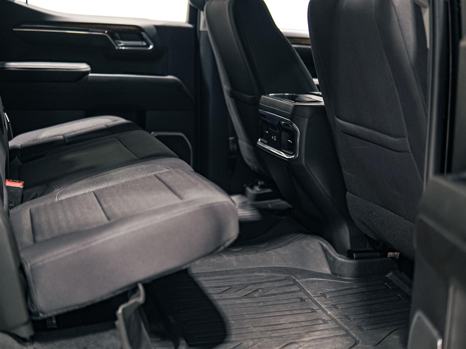 used 2023 GMC Sierra 1500 car, priced at $43,993