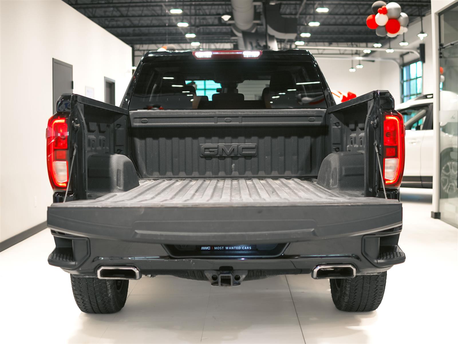 used 2023 GMC Sierra 1500 car, priced at $43,993