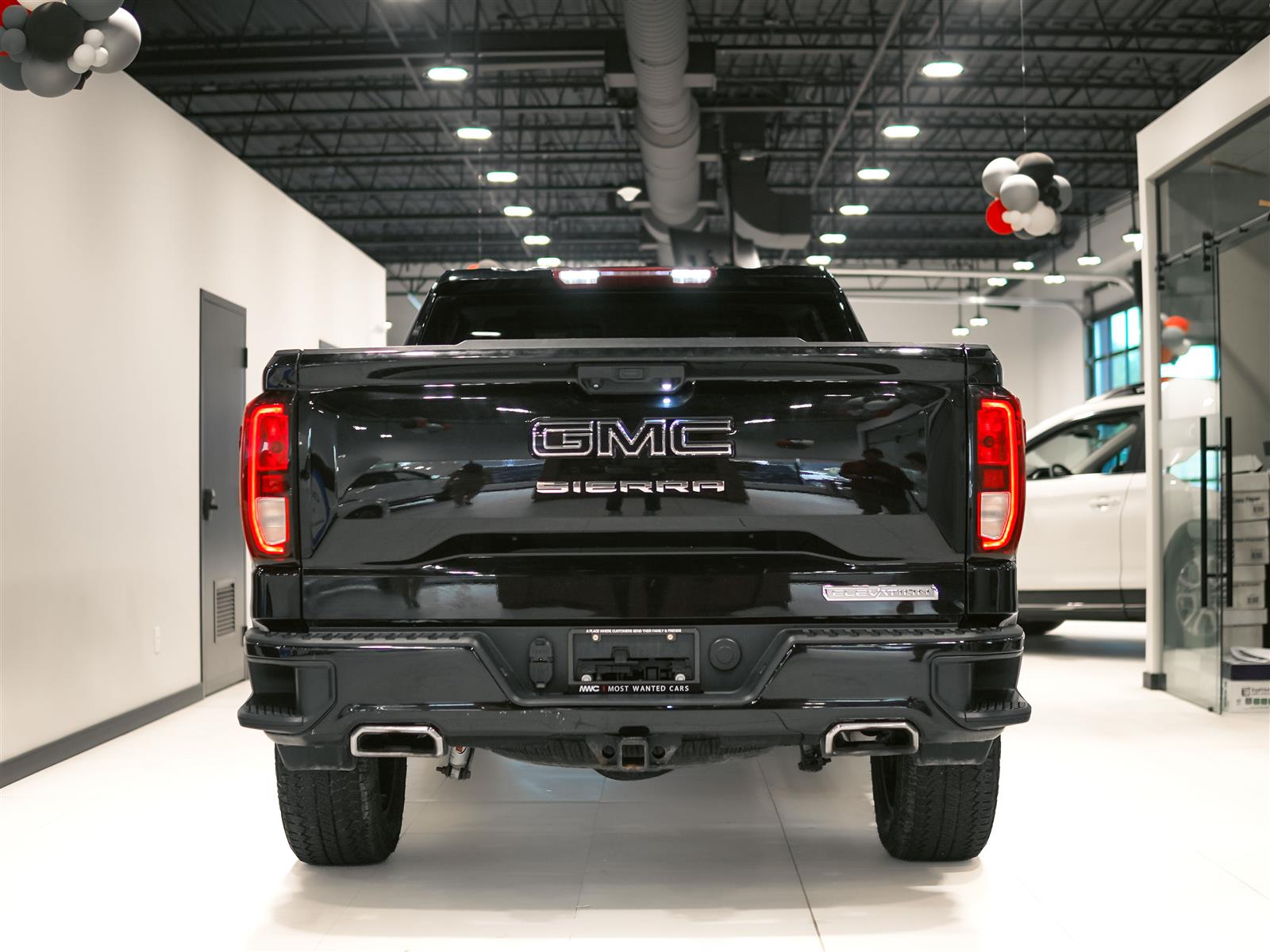 used 2023 GMC Sierra 1500 car, priced at $43,993