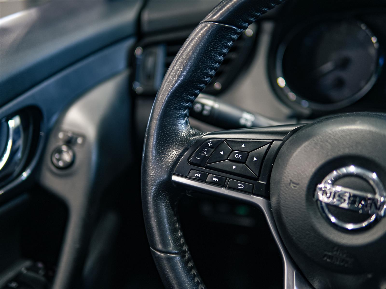 used 2020 Nissan Rogue car, priced at $15,465