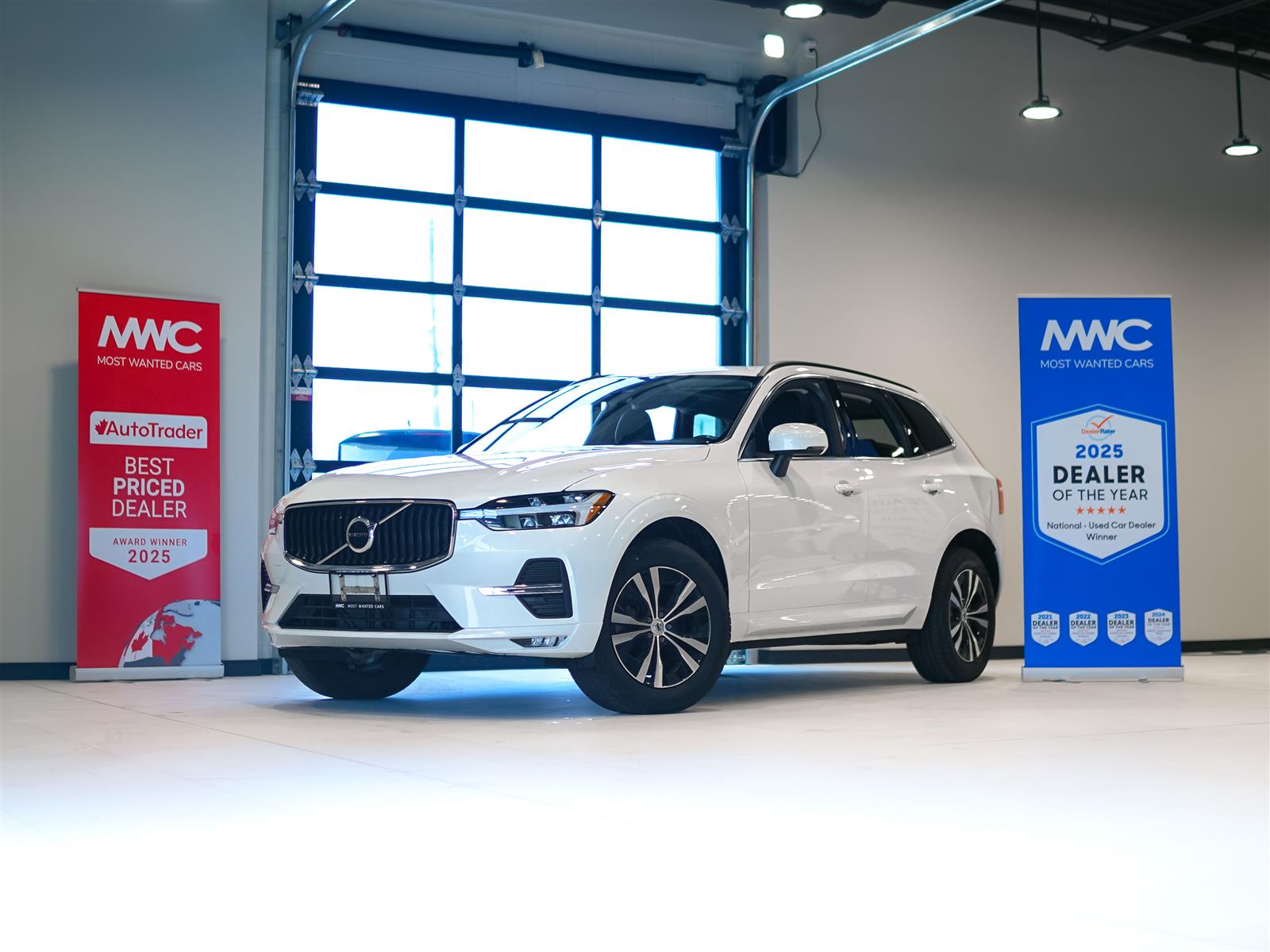 used 2023 Volvo XC60 car, priced at $35,494
