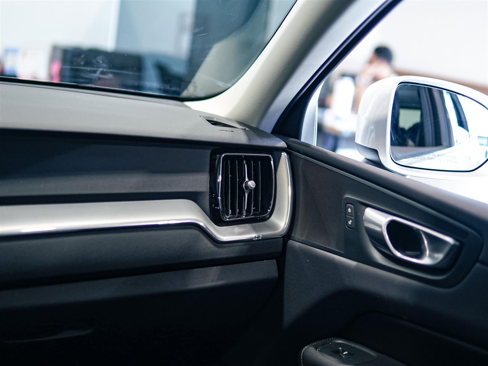 used 2023 Volvo XC60 car, priced at $35,494