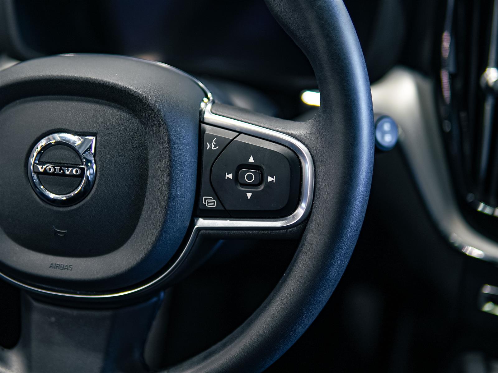 used 2023 Volvo XC60 car, priced at $35,494