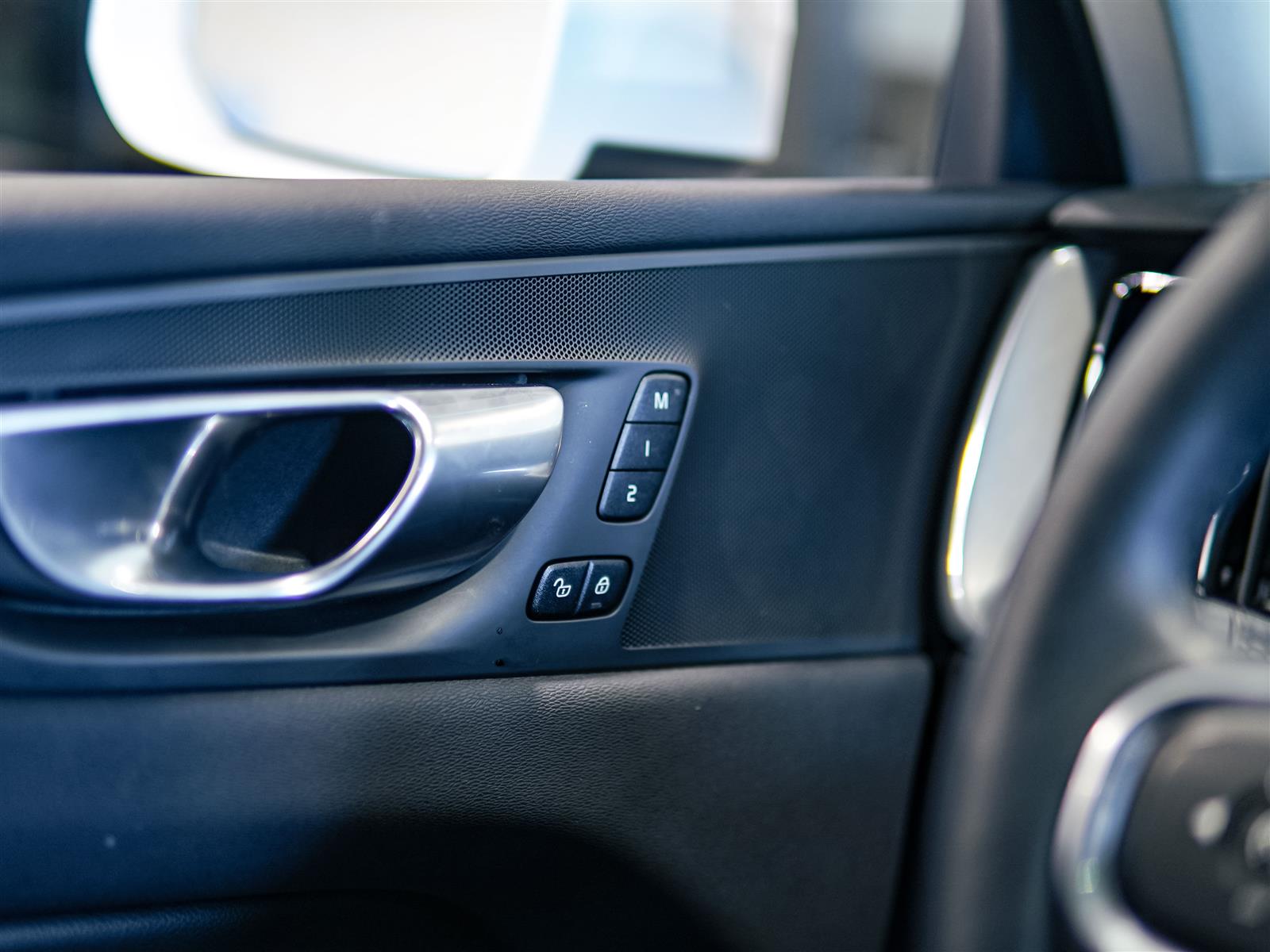 used 2023 Volvo XC60 car, priced at $35,494