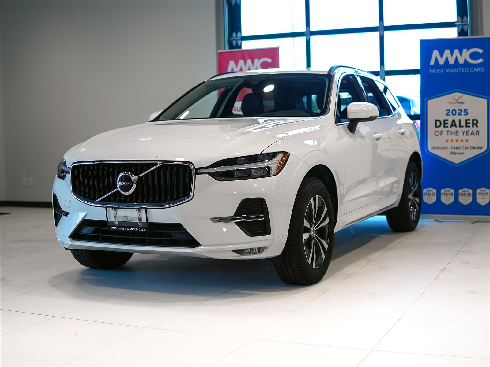used 2023 Volvo XC60 car, priced at $35,494