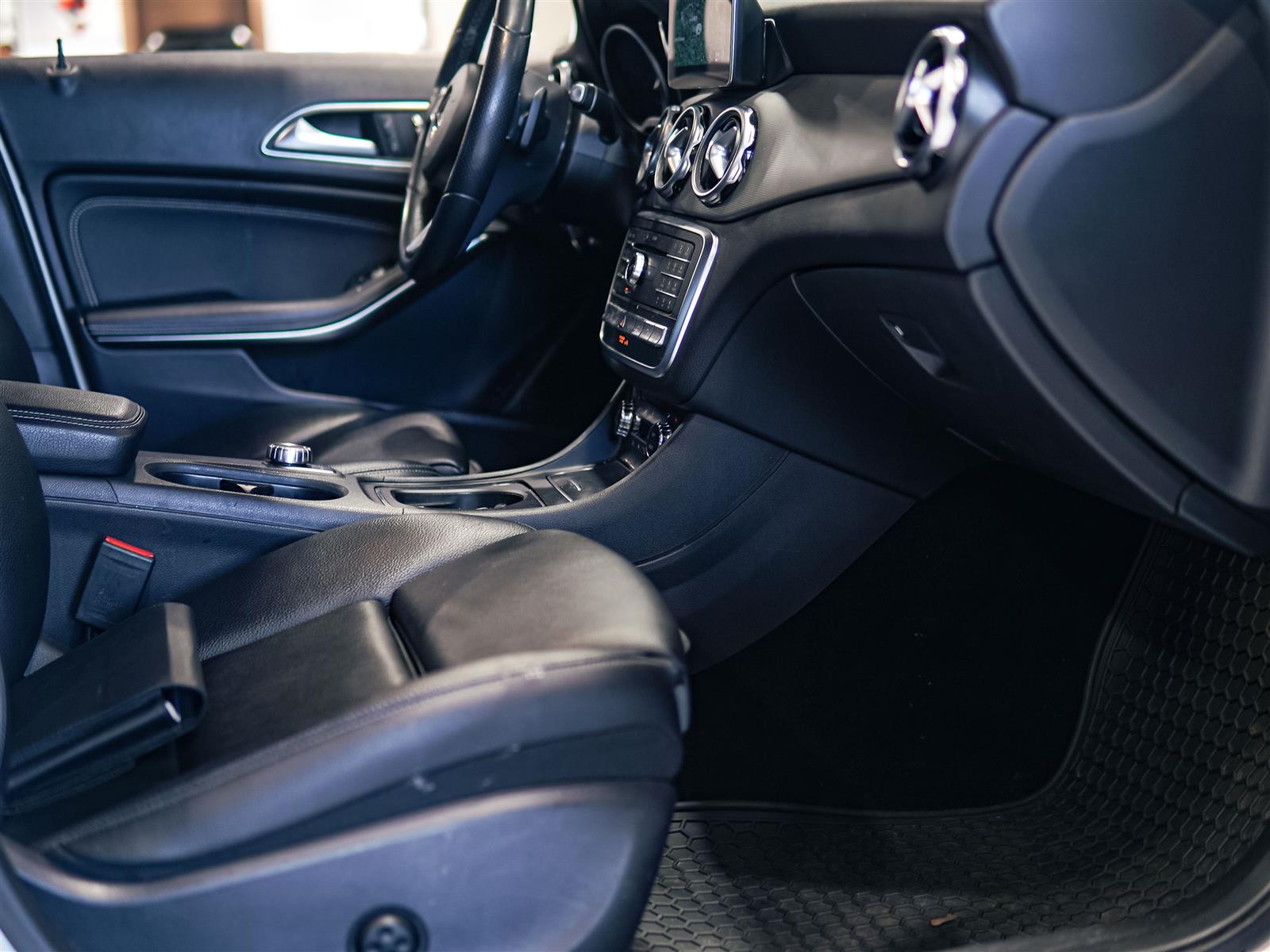 used 2018 Mercedes-Benz GLA 250 car, priced at $15,495