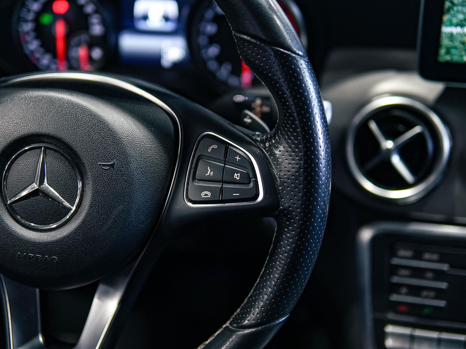 used 2018 Mercedes-Benz GLA 250 car, priced at $15,495