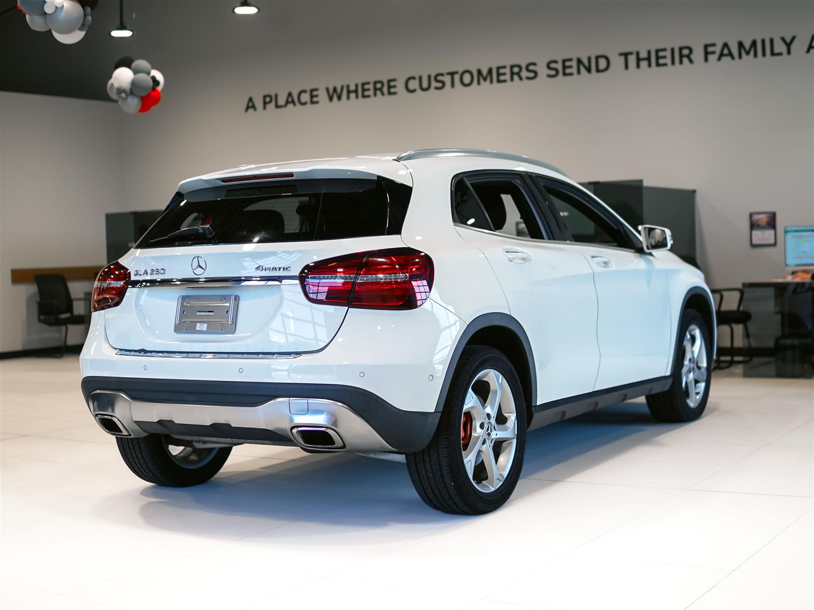 used 2018 Mercedes-Benz GLA 250 car, priced at $15,495