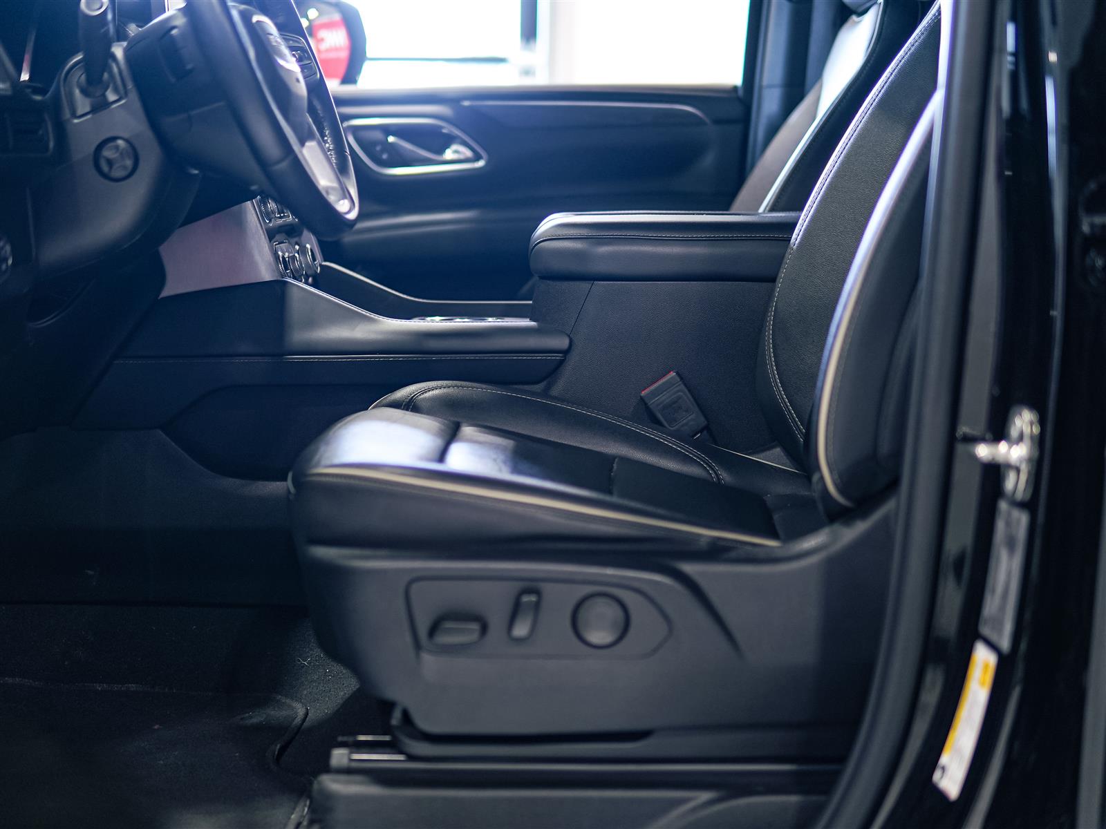 used 2024 GMC Yukon XL car, priced at $74,993