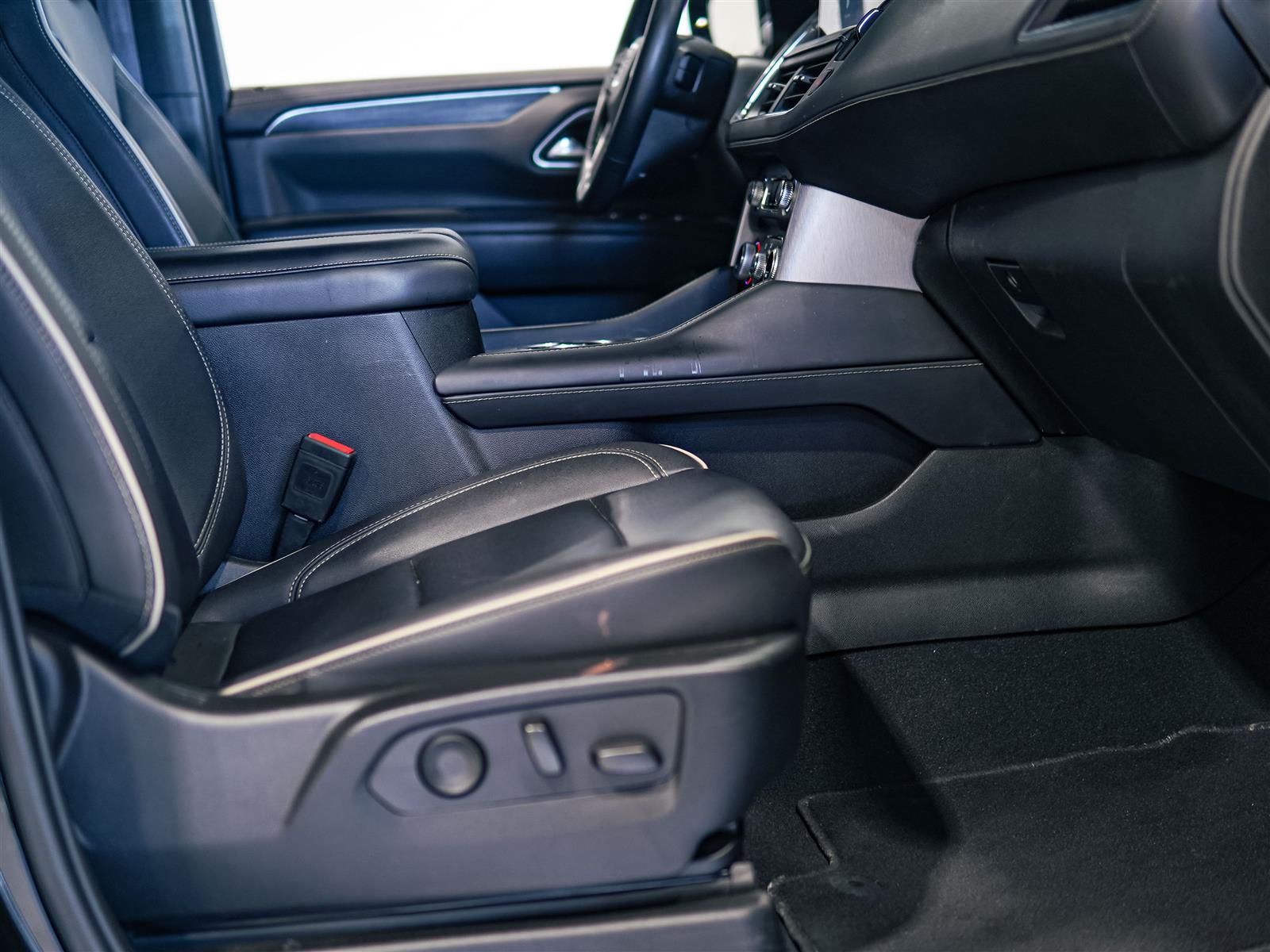 used 2024 GMC Yukon XL car, priced at $74,993