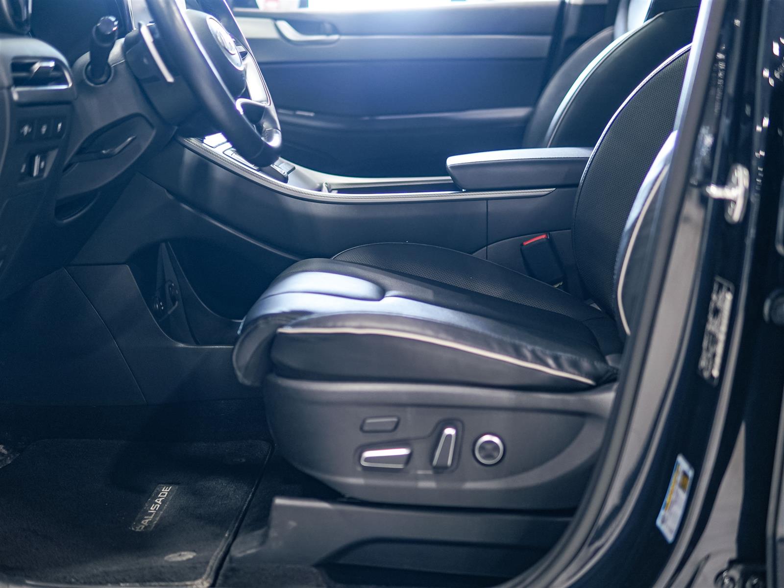 used 2023 Hyundai Palisade car, priced at $38,692