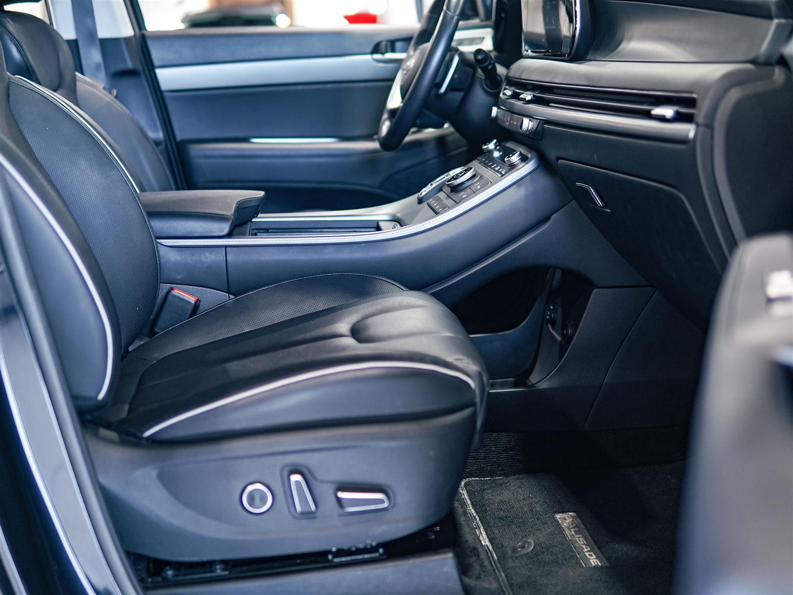 used 2023 Hyundai Palisade car, priced at $38,692