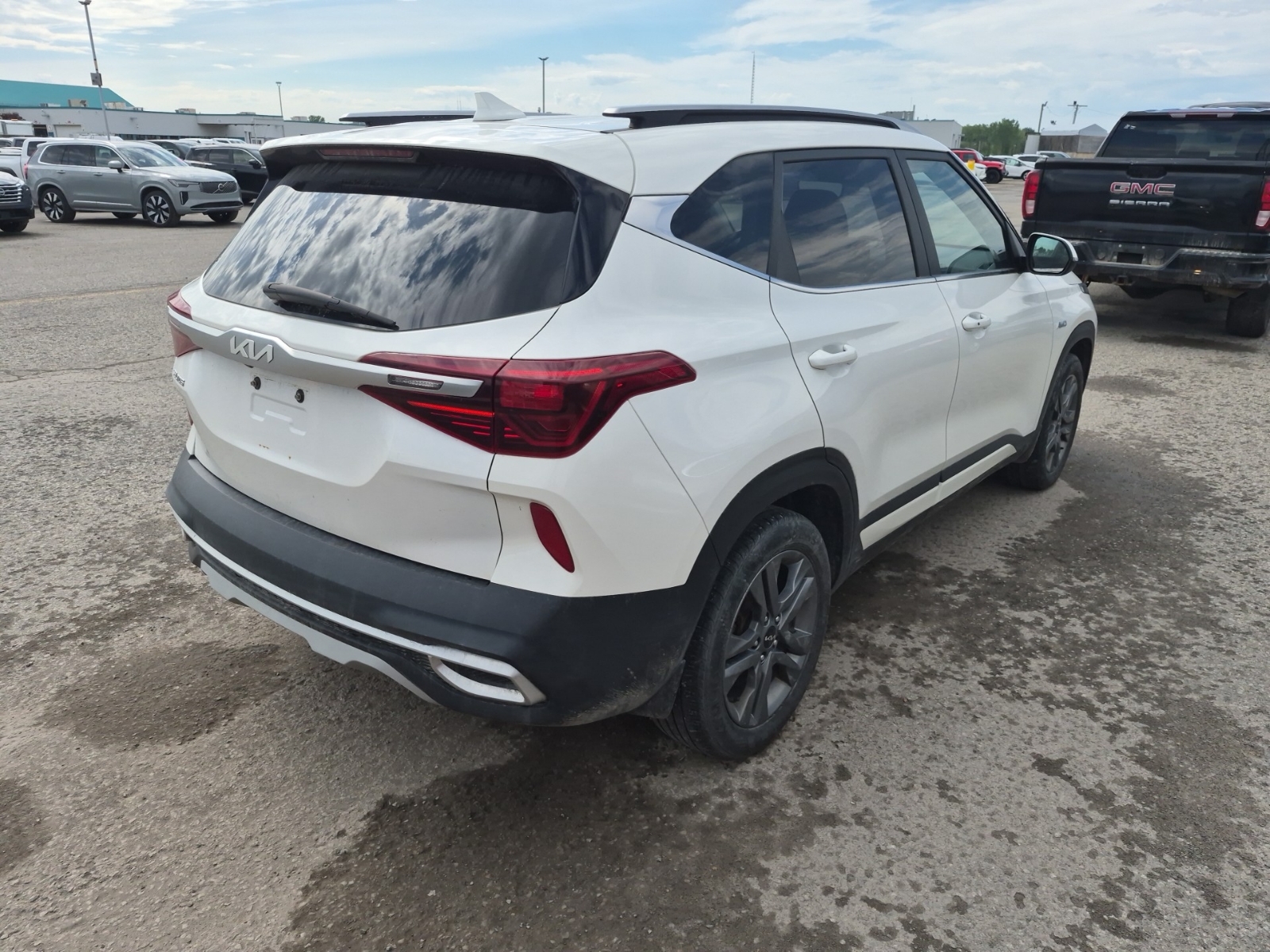 used 2023 Kia Seltos car, priced at $21,992