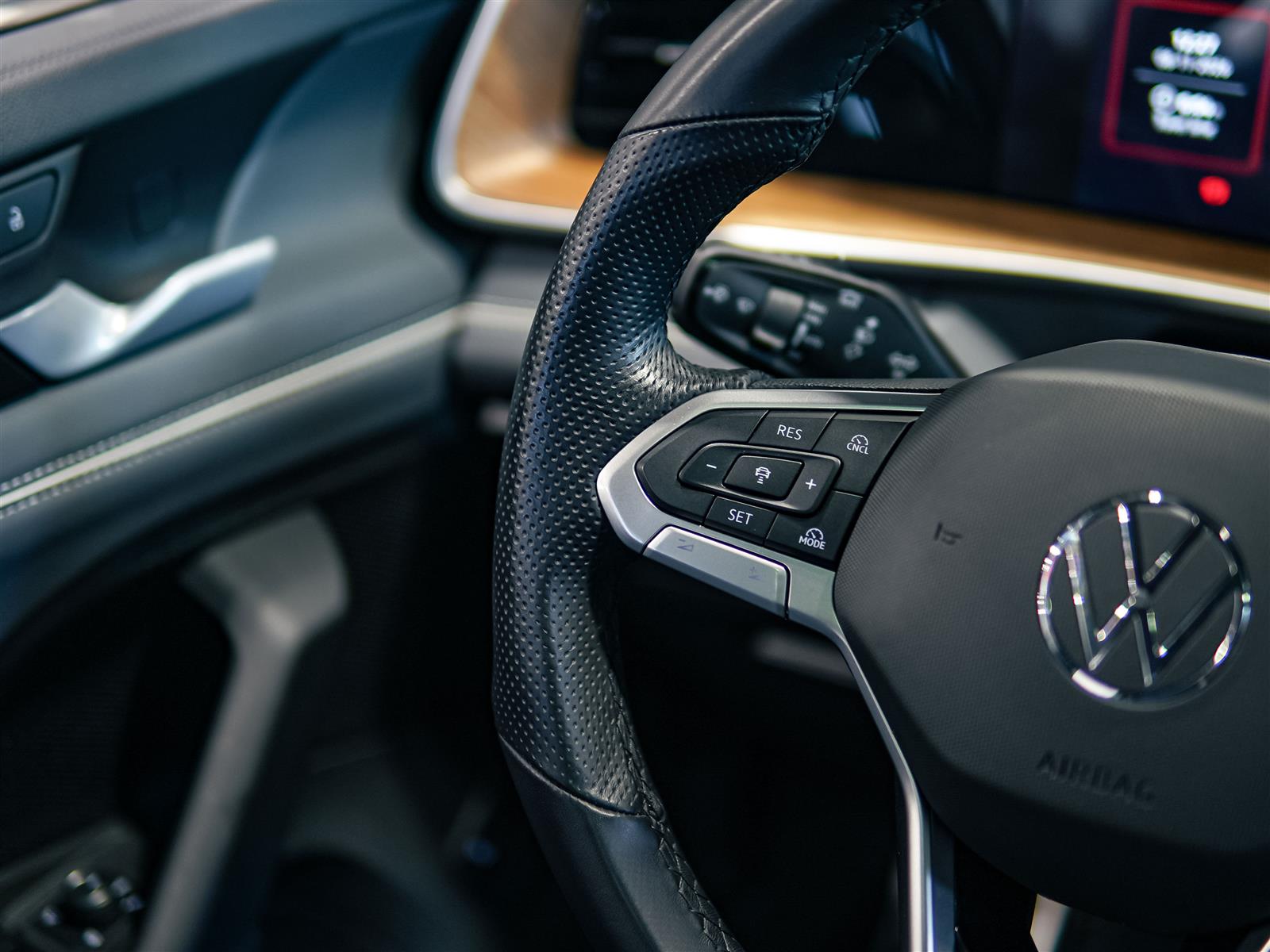 used 2025 Volkswagen Tiguan car, priced at $42,462