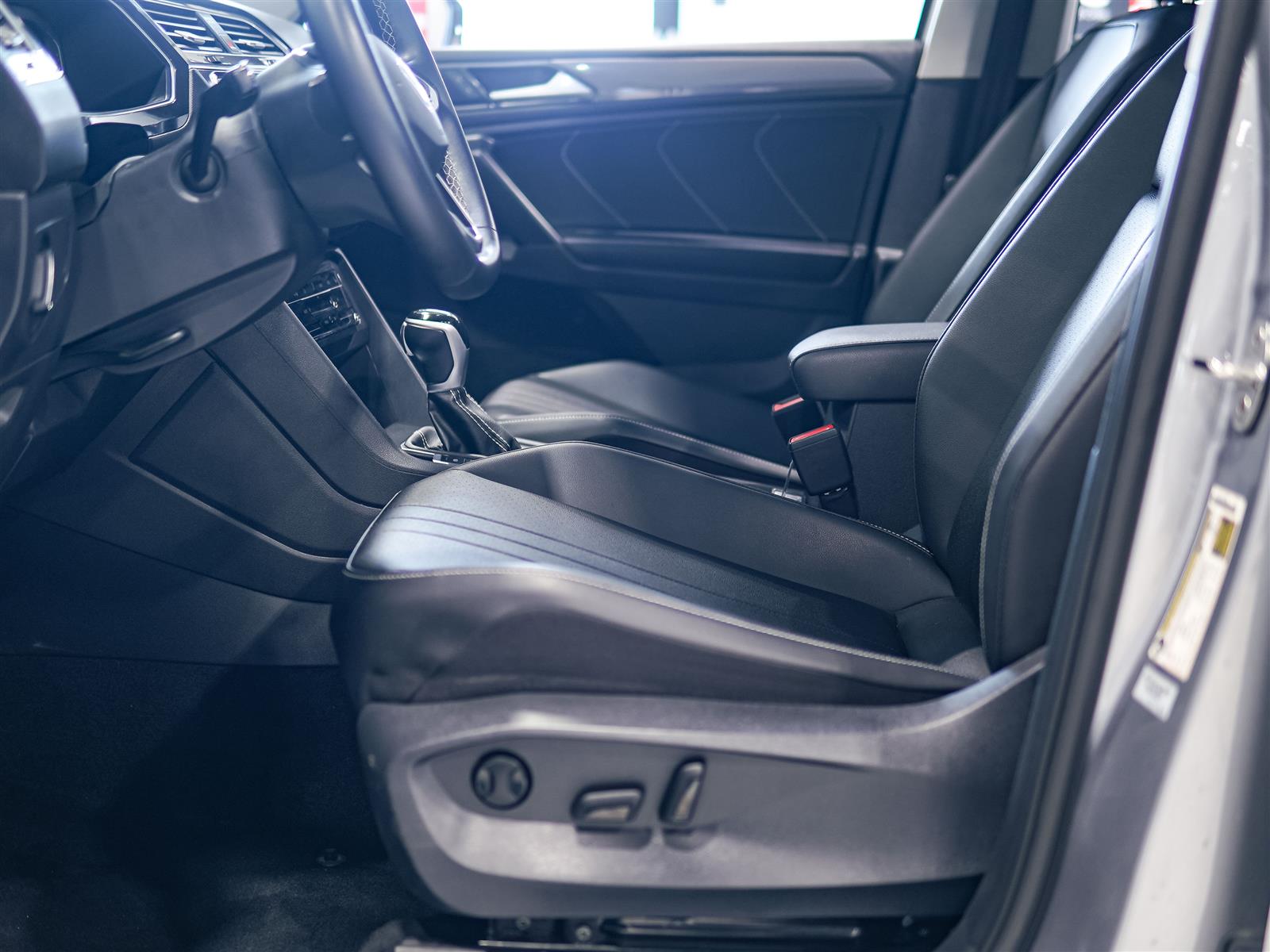 used 2023 Volkswagen Tiguan car, priced at $26,462