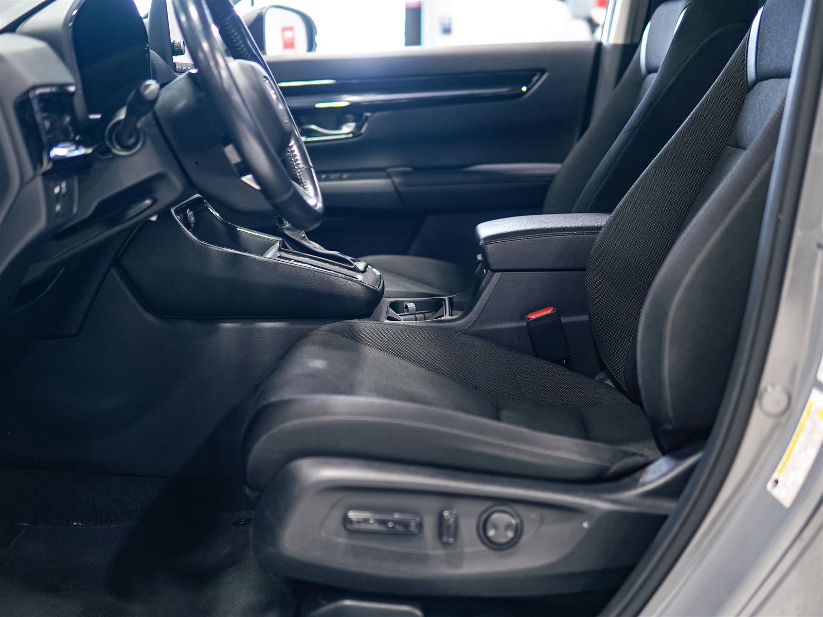 used 2023 Honda CR-V car, priced at $32,962