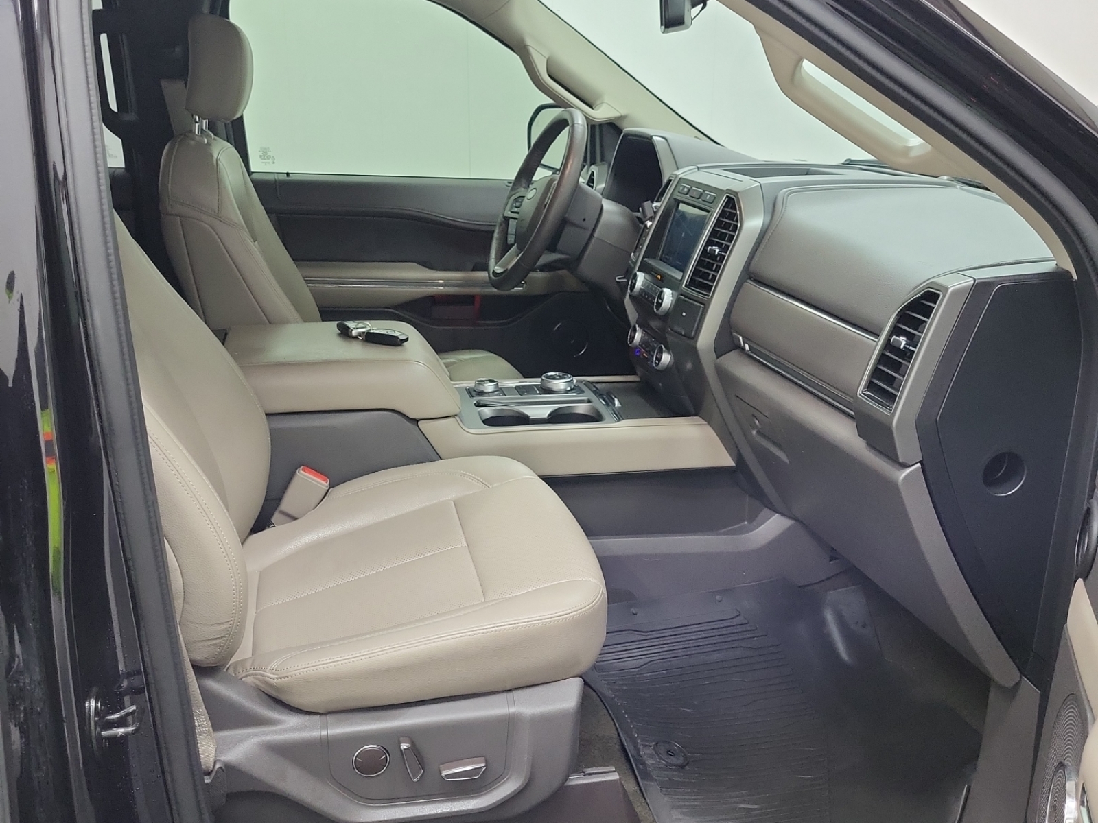 used 2019 Ford Expedition car, priced at $33,886