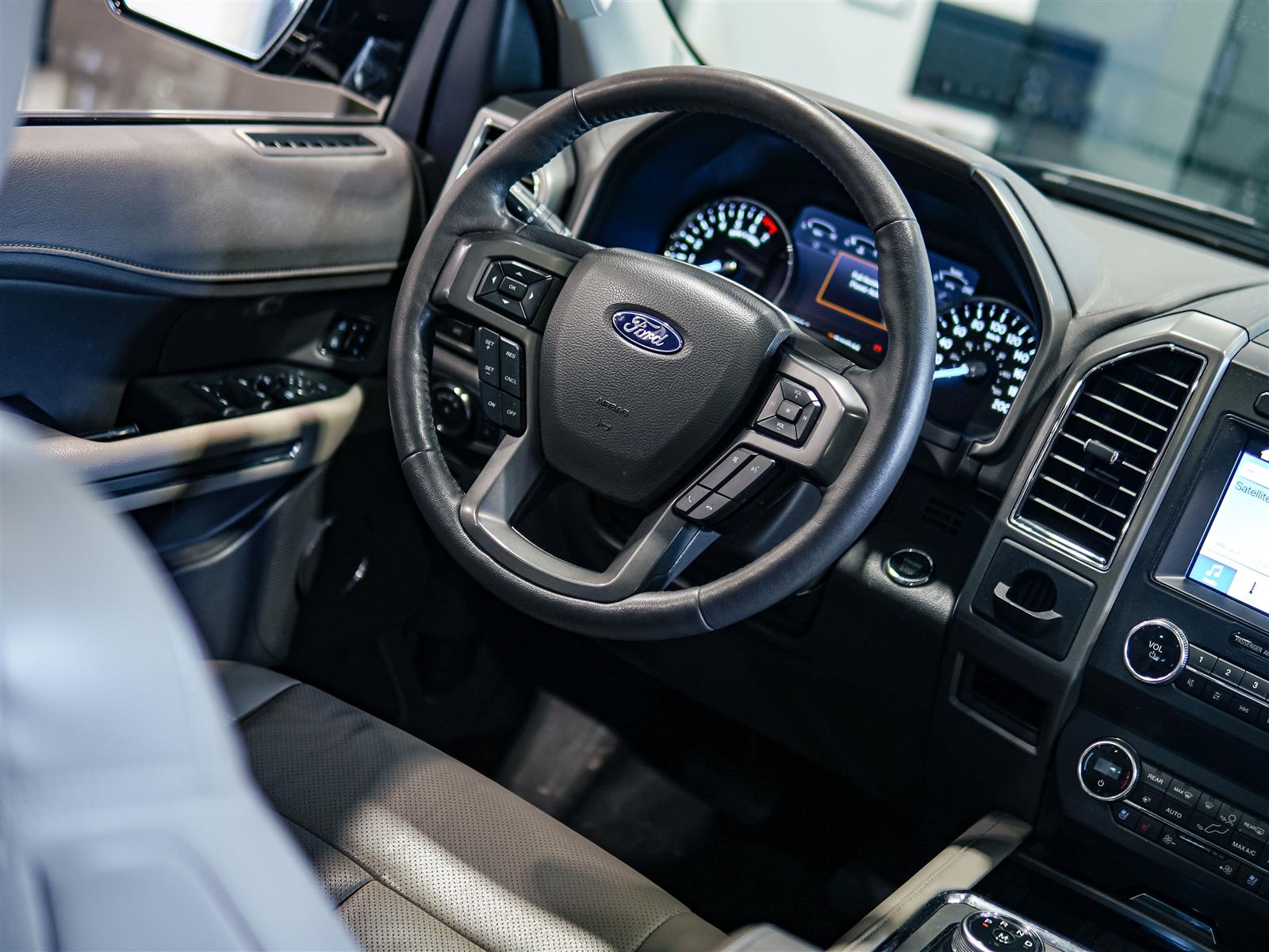 used 2019 Ford Expedition car, priced at $33,886