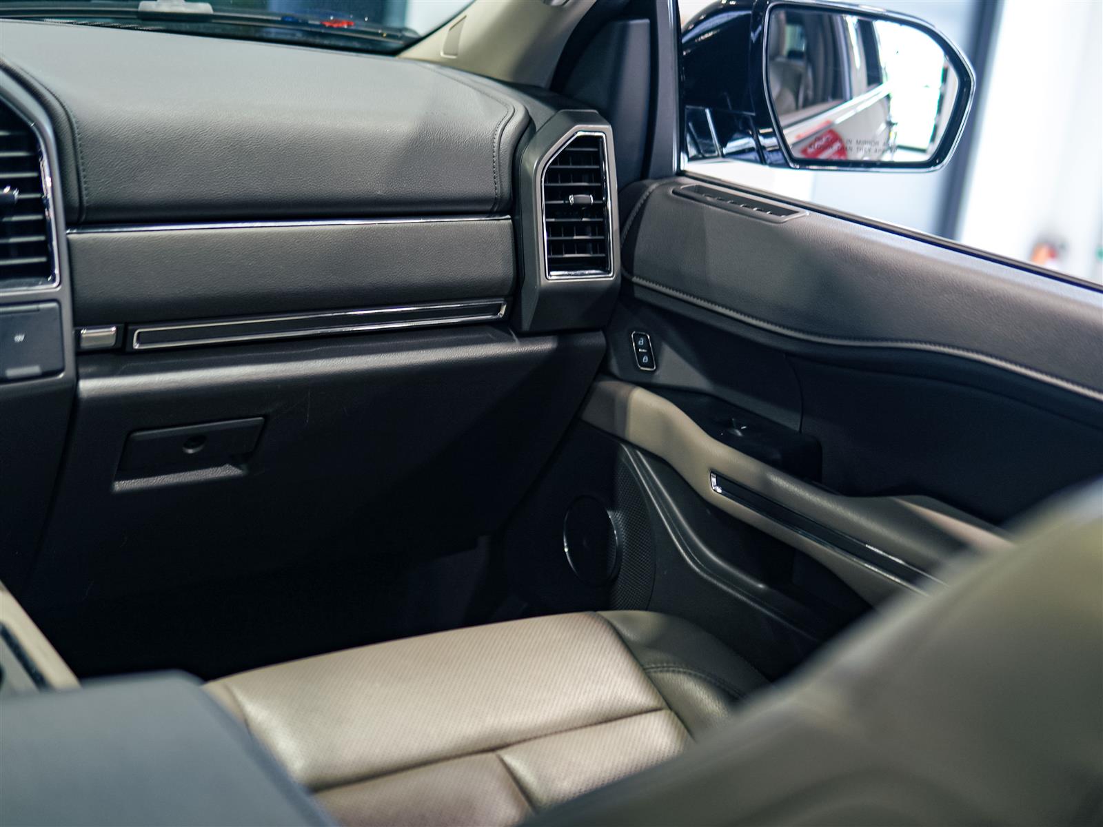 used 2019 Ford Expedition car, priced at $33,886
